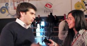 Alcalde de Paine, don Diego Vergara, en entrevista con estudiantes del Liceo Cardenal Caro de Buin, del Diario La Voz del Cardenal Caro, quien da cuenta de los últimos acontecimientos ocurridos en la zona, con respecto al proyecto de Planta CCU. Foto: La voz del Cardenal Caro.
